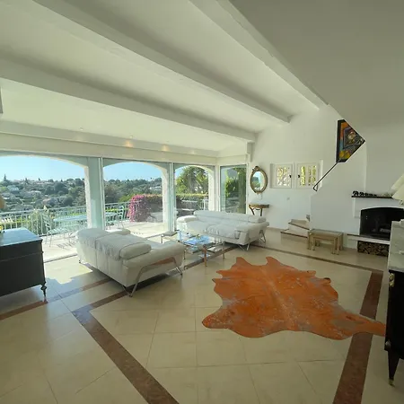 Villa Luxe Et Calme Avec Vue Panoramique A Antibes