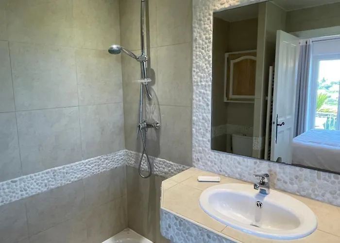 Βίλα Luxe Et Calme Avec Vue Panoramique A Αντίμπ