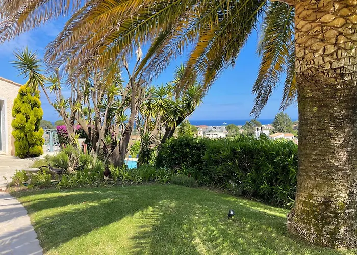 Villa Luxe Et Calme Avec Vue Panoramique A Antibes