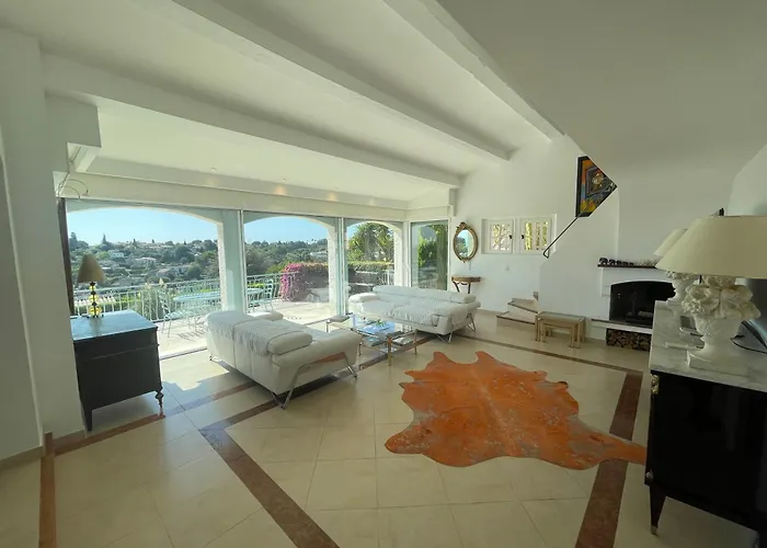 Βίλα Luxe Et Calme Avec Vue Panoramique A Αντίμπ