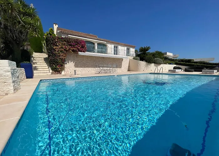 Luxe Et Calme Avec Vue Panoramique A Αντίμπ